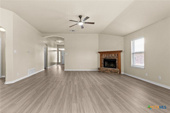 Building Photo - 2707 Montague County Dr