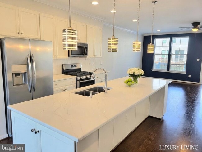 Building Photo - 8430 Pine Bluff Rd