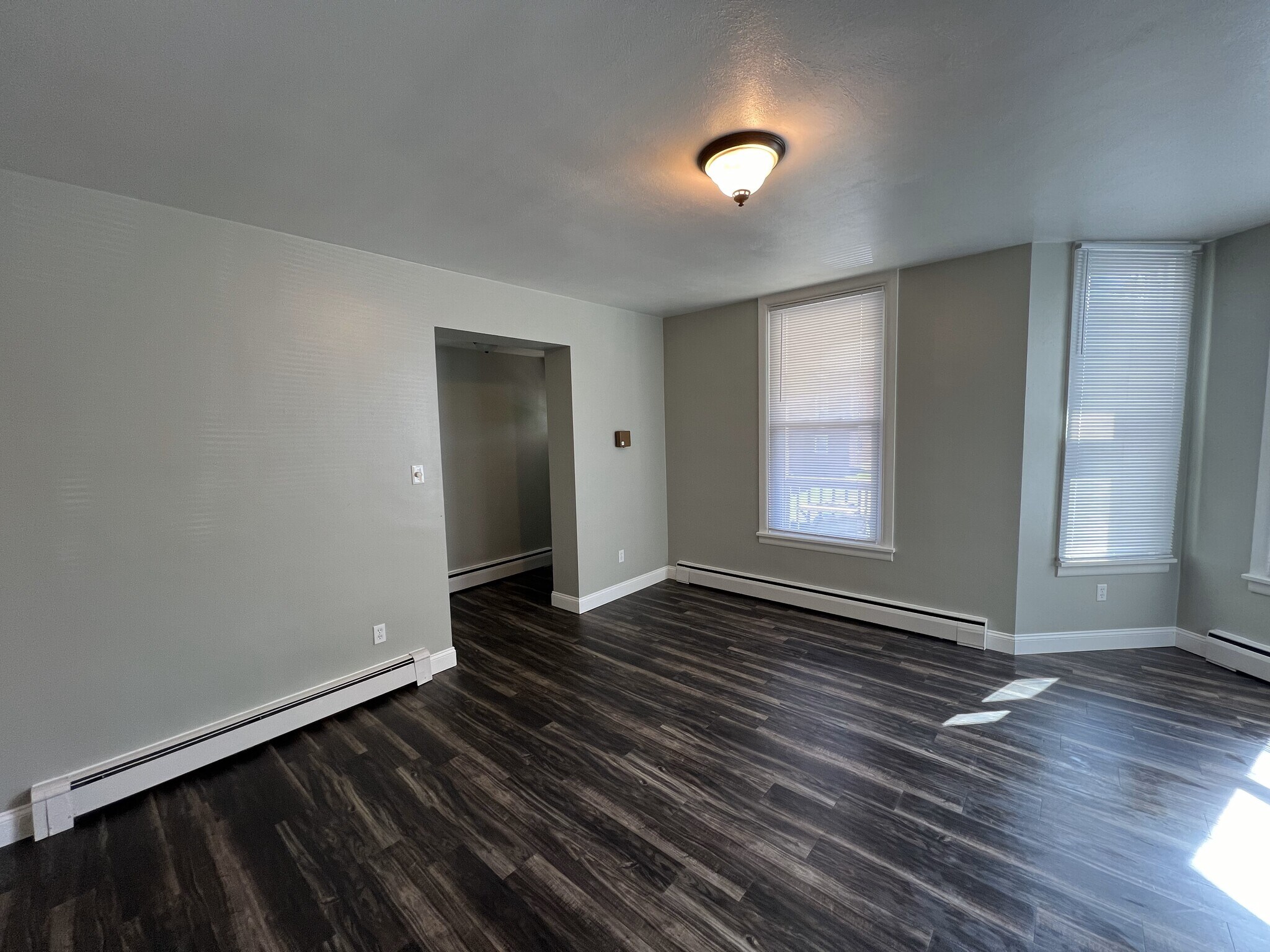 Building Photo - 143 Seminary Ave