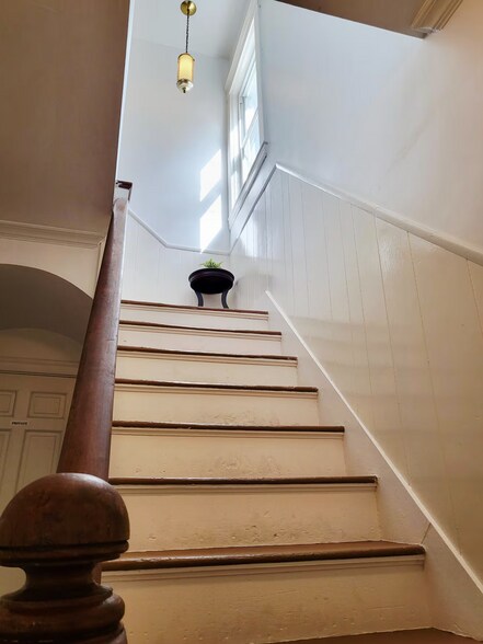 Hallway - 16 Federal St