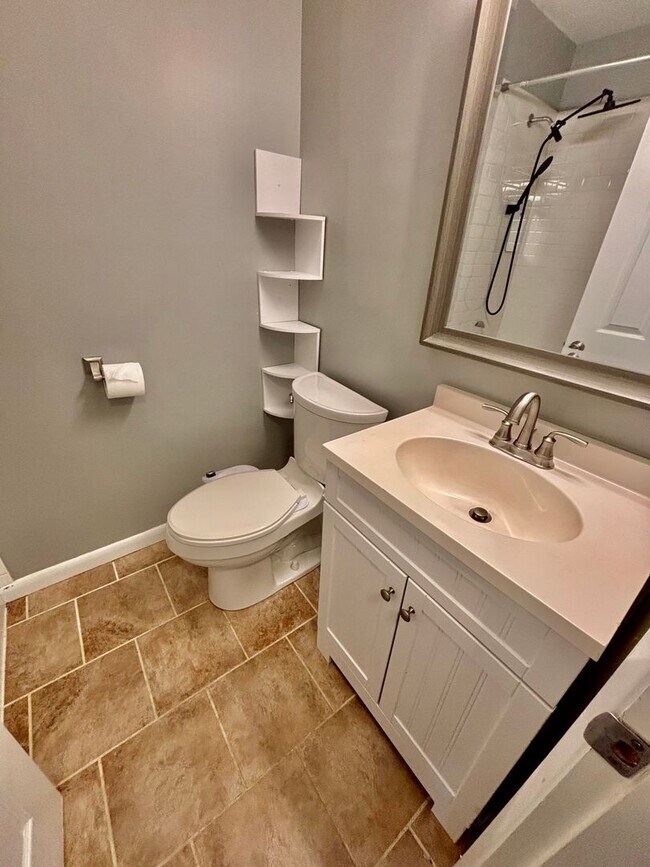 Building Photo - 3448 Dixiana Dr