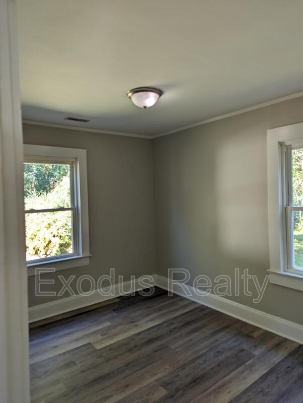 Building Photo - 507 Midland Ave