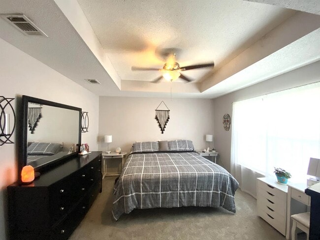 Building Photo - 1511 Homestead Dr W