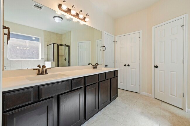 Building Photo - 3310 Retama Falls Ln