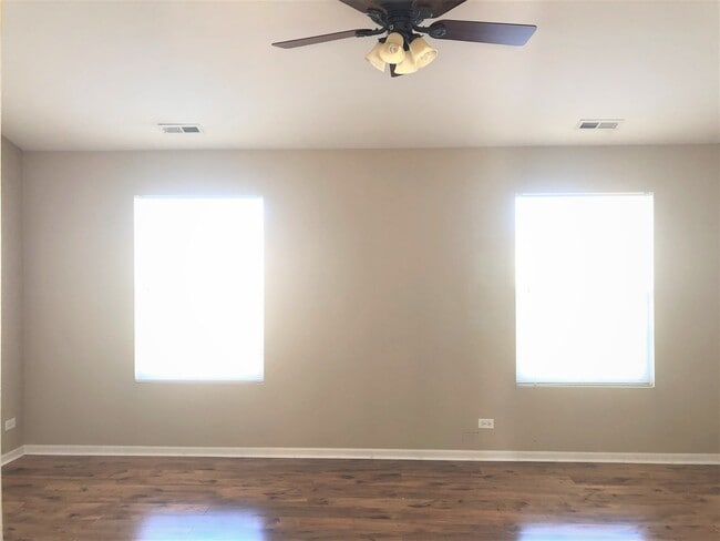 Building Photo - 1609 Fredericksburg Ln