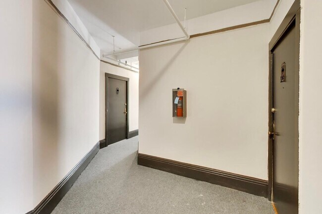 Building Photo - 565 Geary St