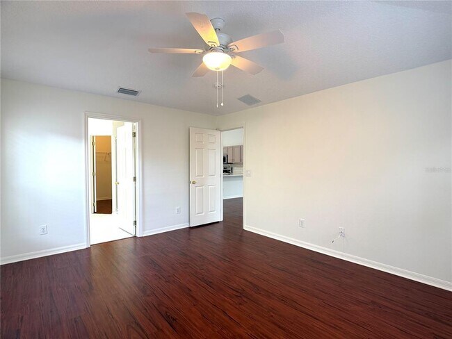 Building Photo - 538 Solana Cir