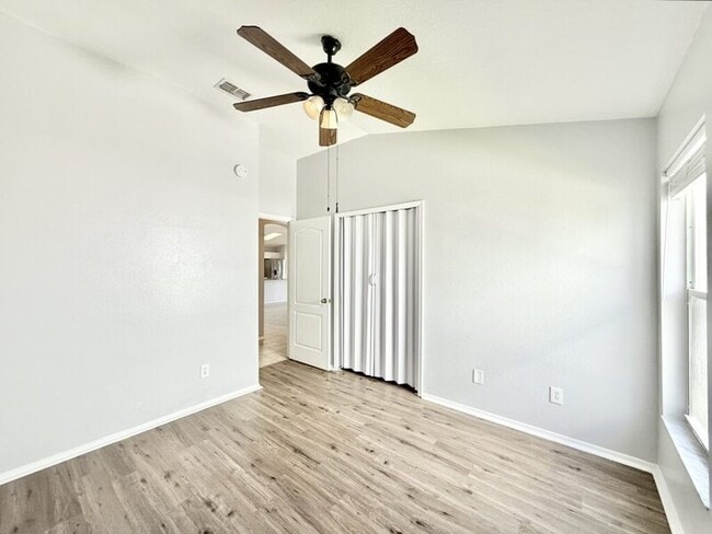 Building Photo - 4768 Ridgemoor Cir