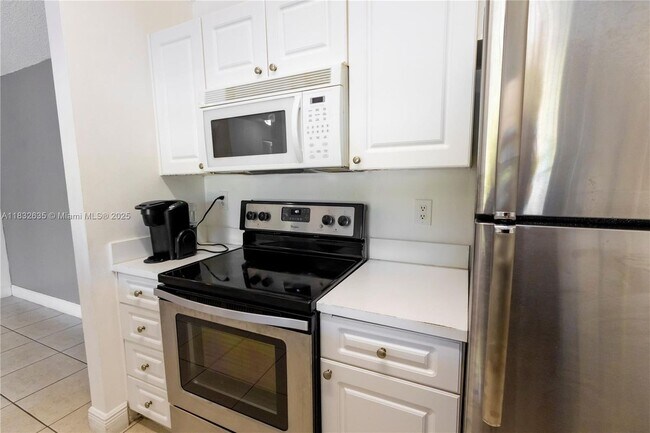 Building Photo - 15770 SW 106th Terrace