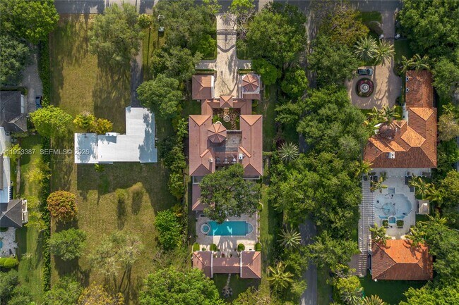 Building Photo - 9801 SW 60th Ct