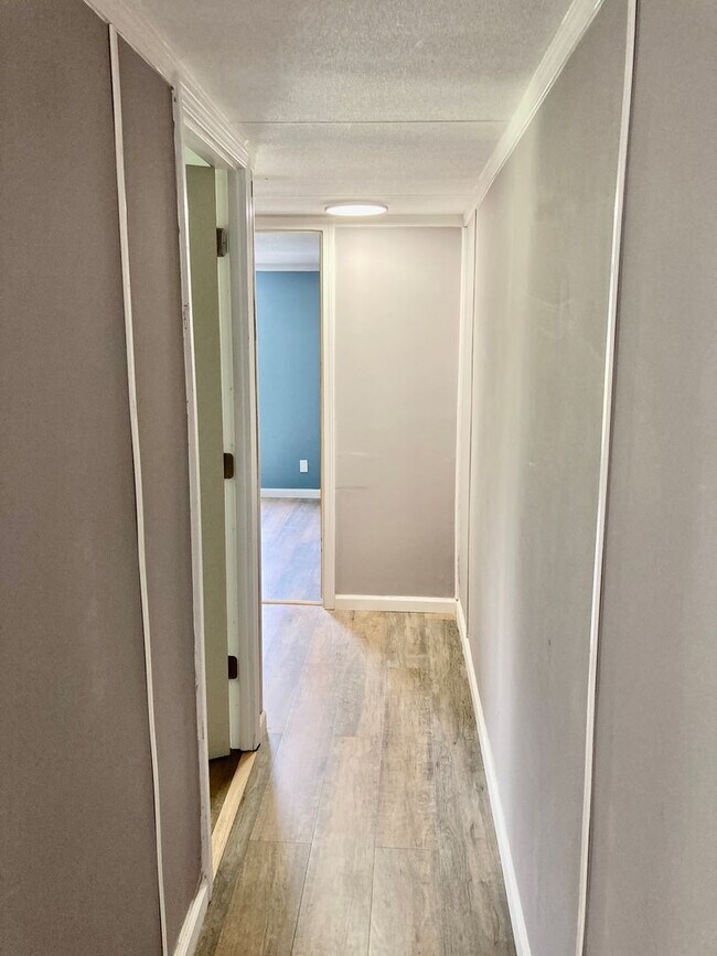 Building Photo - Conveniently Located in Trenton South Caro...