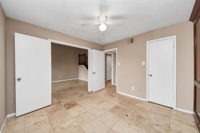 Building Photo - 3009 Beecave Dr