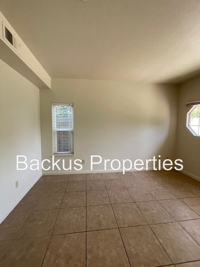 Building Photo - Wonderful four-bedroom Home