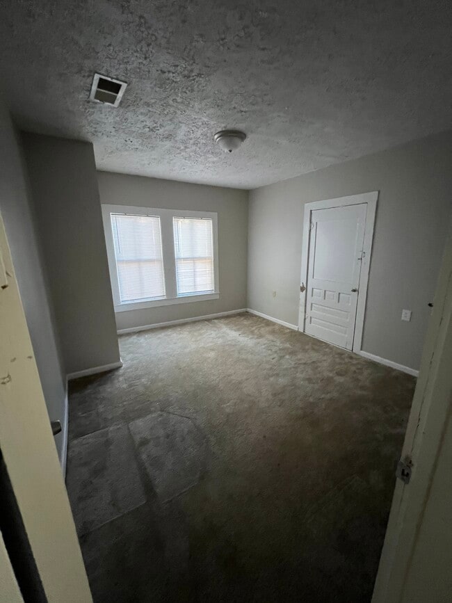 Building Photo - 805 3rd Ave