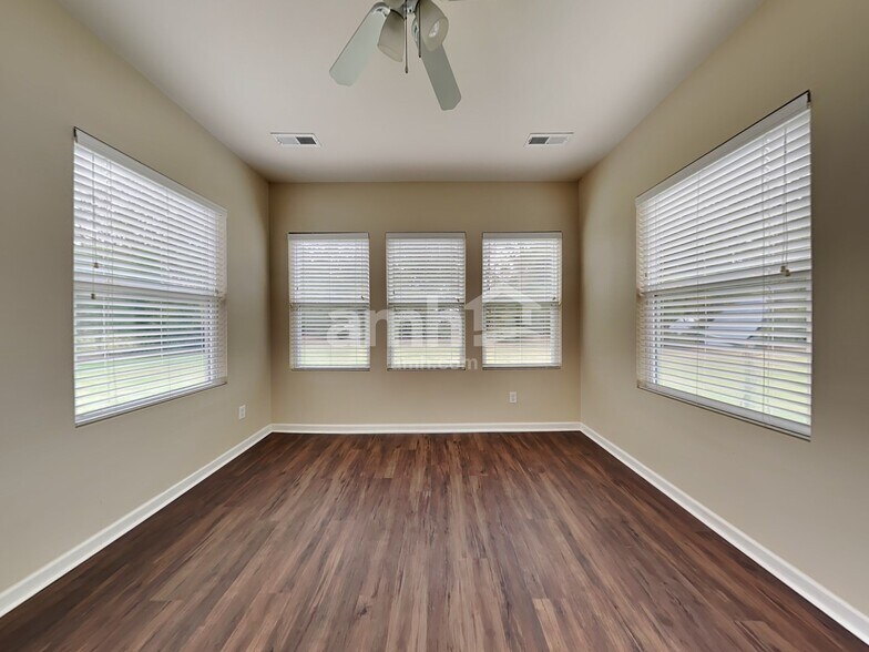 Building Photo - 251 Old Carolina Dr