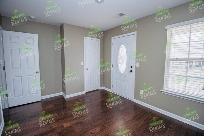 Building Photo - Prelease for June 15th, 2026- 3 Bedroom, 2...