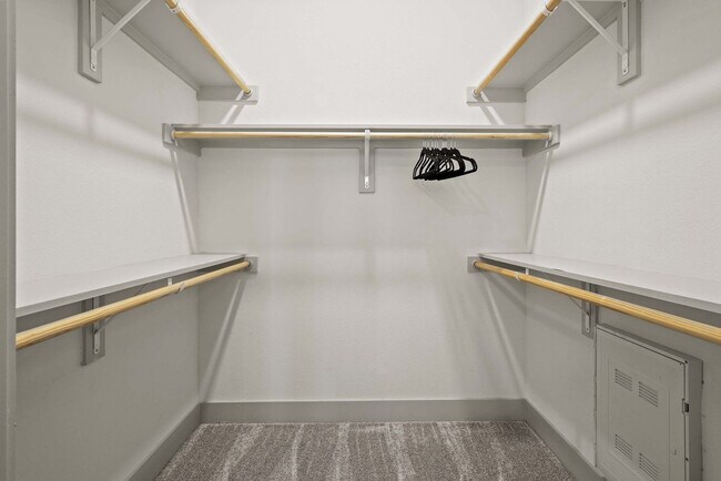 Building Photo - 13701 Montfort Dr