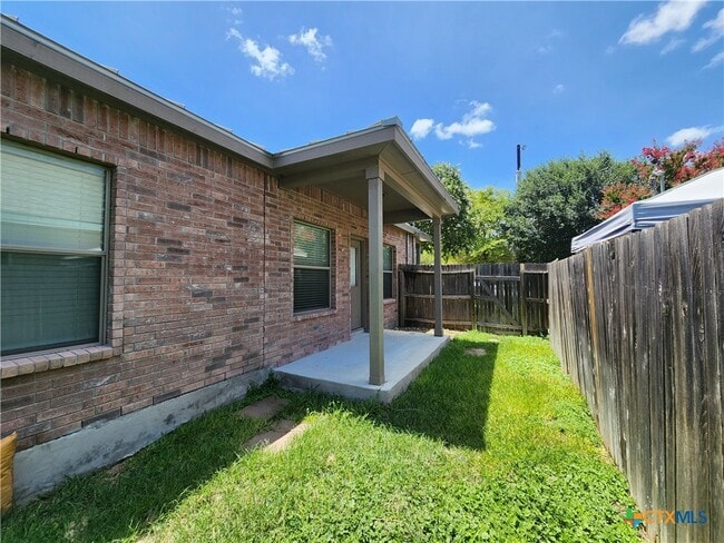 Building Photo - 244 Rosalie Dr