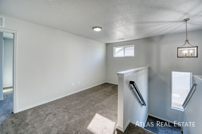 Building Photo - 12665 Lignite Dr