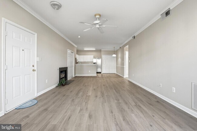 Building Photo - 9212 Azure Ct