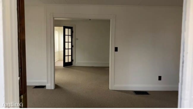 Building Photo - 3 br, 1 bath House - 615 12th St