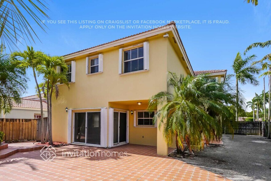 Building Photo - 16449 SW 95th St