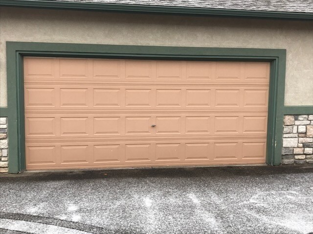 Building Photo - Spacious 3 Bed, 2.5 Bath Townhome in Rigden Farm! Unit E!
