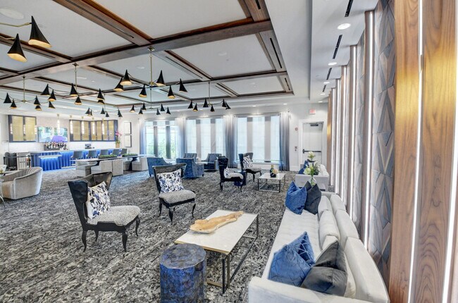 Building Photo - 17222 Blue Bayou Dr