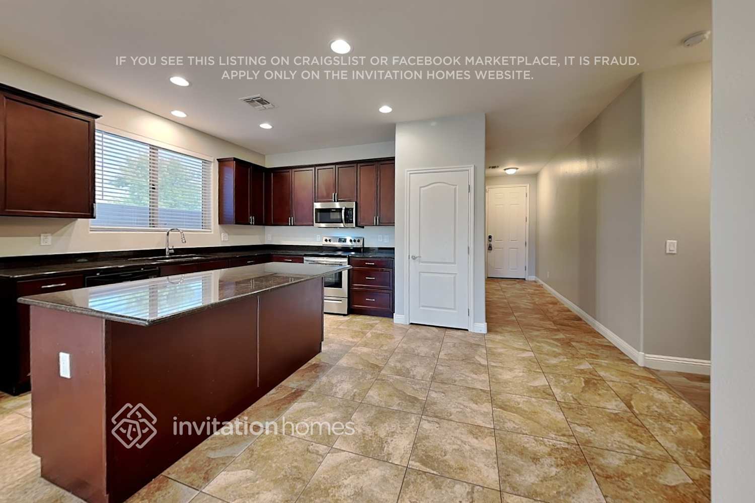 Building Photo - 1806 W Paisley Dr