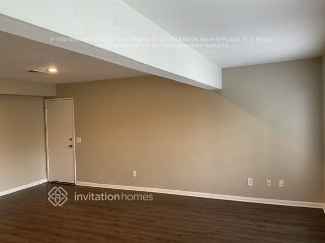 Building Photo - 2035 W Sunnyview Dr