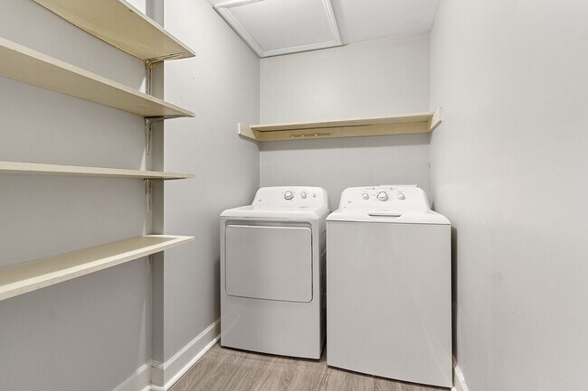 Building Photo - 210 Roanoke St