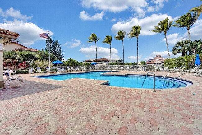 Building Photo - 6555 Via Regina