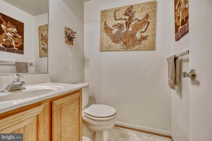 Building Photo - 68 Tudor Ct