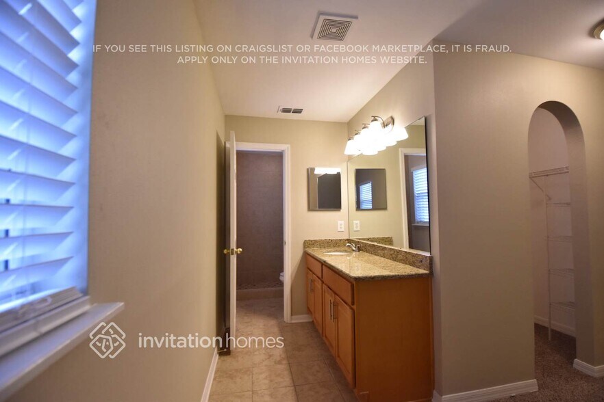 Building Photo - 11042 Englenook Dr