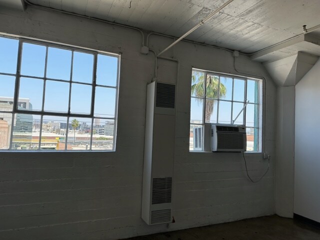 Building Photo - 1308 Factory Pl