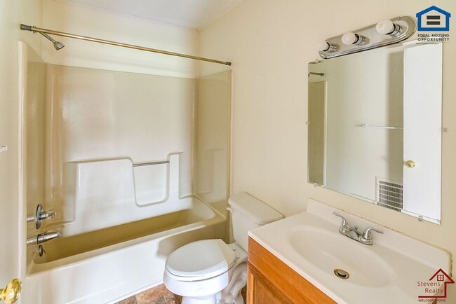 Building Photo - 1211 Dale Way