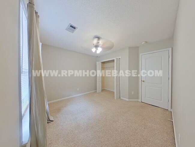 Building Photo - Charming Home with 2-Car Garage and Conven...