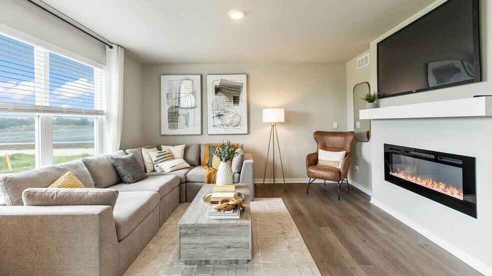 Building Photo - 5624 153rd St