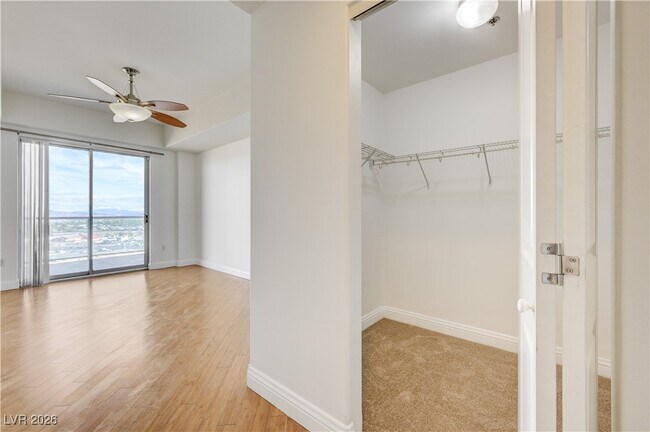 Building Photo - 8255 S Las Vegas Blvd