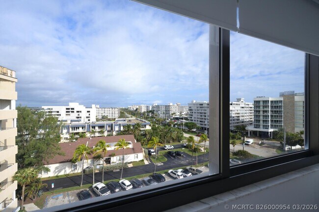 Building Photo - 3589 S Ocean Blvd