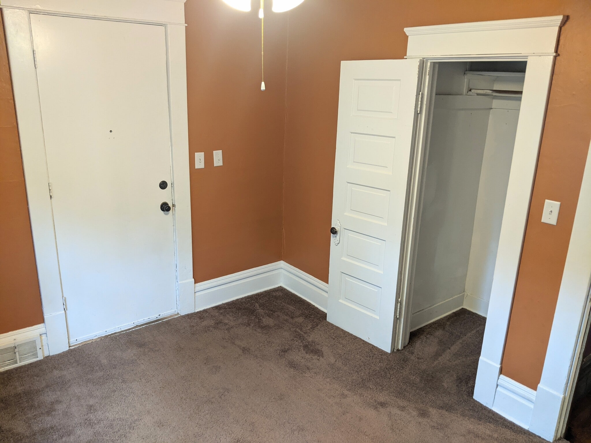 Bedroom 2 - 732 W Shiawassee St