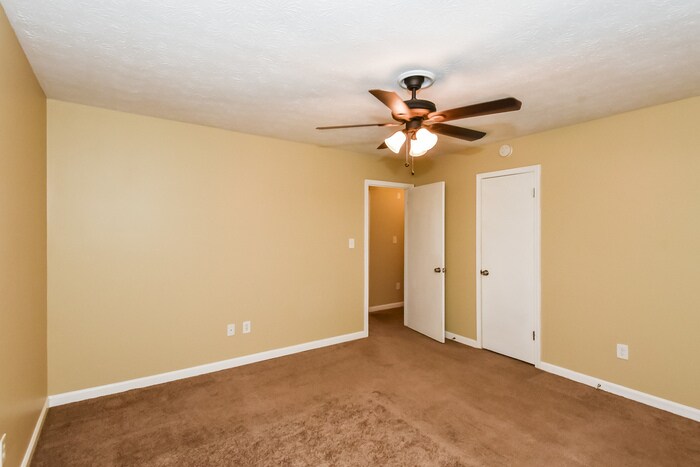 Building Photo - 4623 Hamlet Walk SE