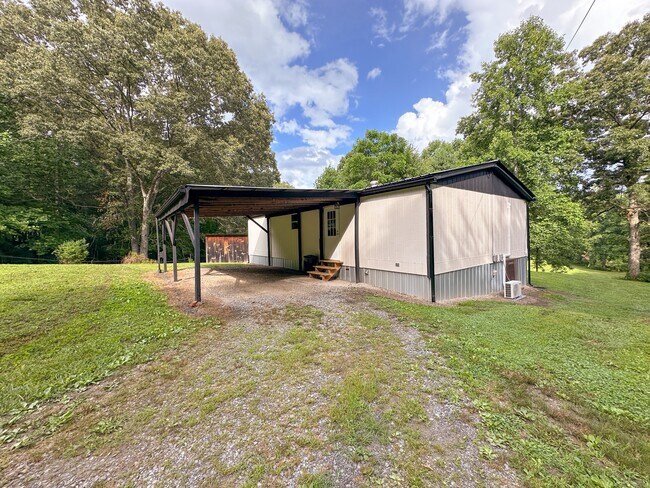Building Photo - 788 Trails End Rd