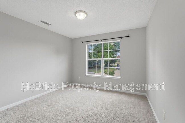 Building Photo - 827 Sonora Cir
