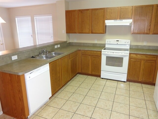 Building Photo - 522 Robinwood Dr
