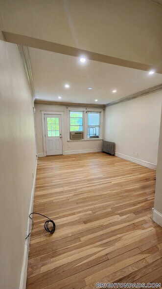 Building Photo - 26 Chiswick Rd