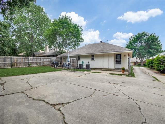 Building Photo - 510 Strata Dr