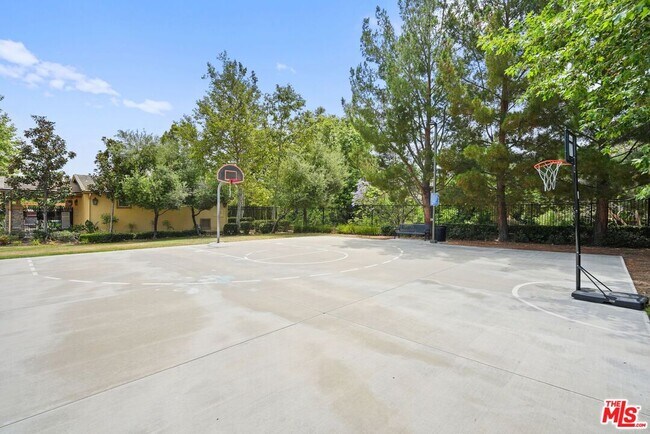 Building Photo - 1230 Wisteria Ave
