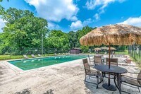 Building Photo - 283 Wood Fern Dr