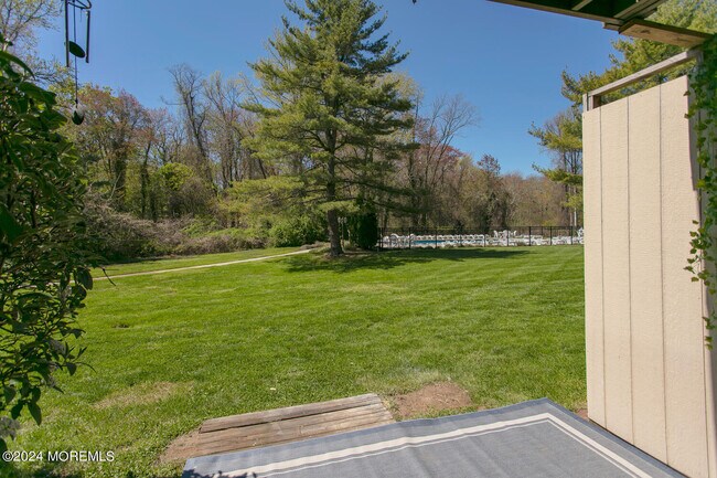 Building Photo - 96 East Ave